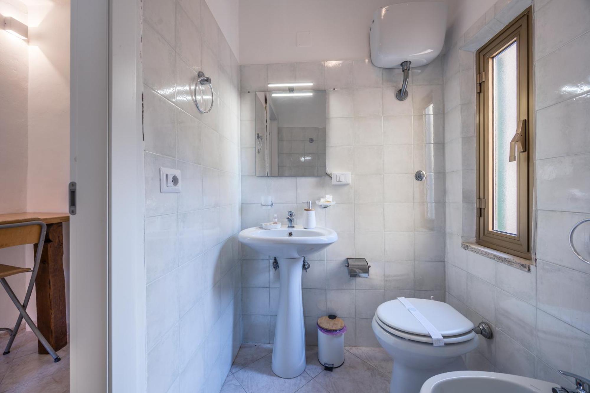 A 100mt Dalla Metro C Loft Grazioso E Giardino Apartment *
